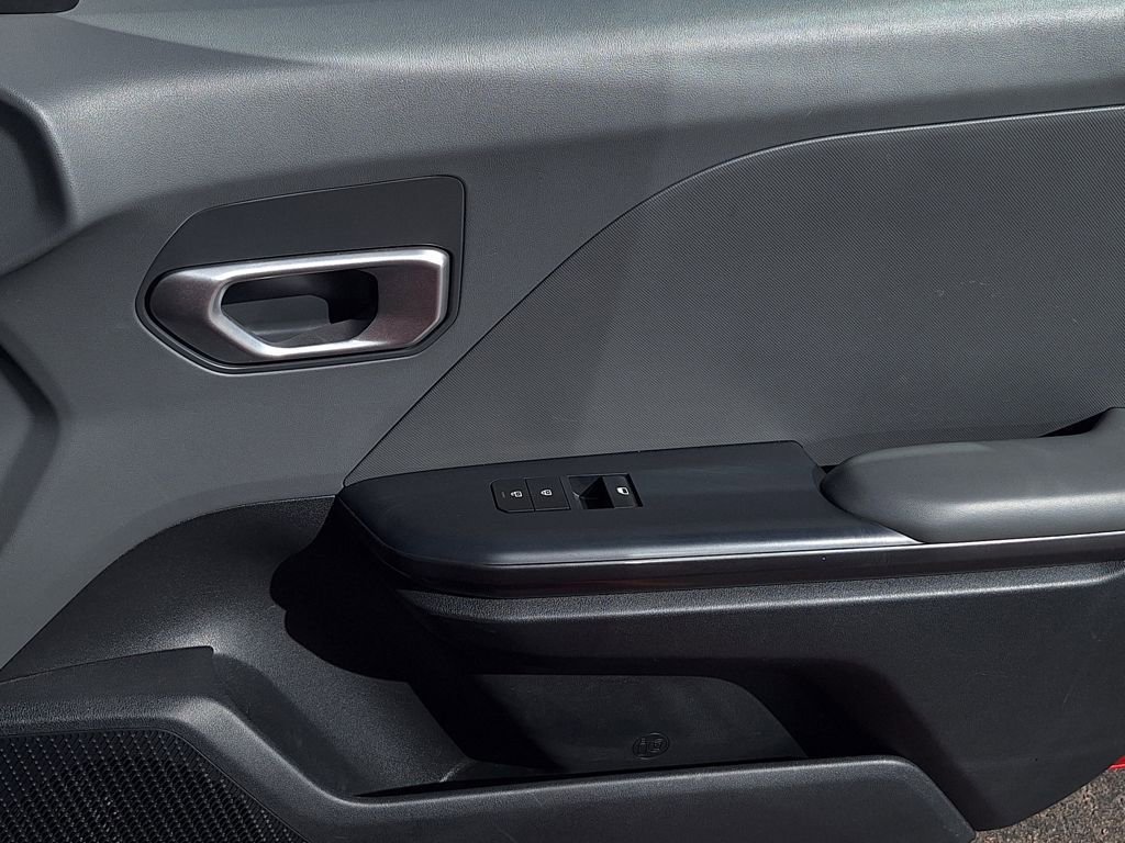 Used 2025 Kia K4 LXS image 26