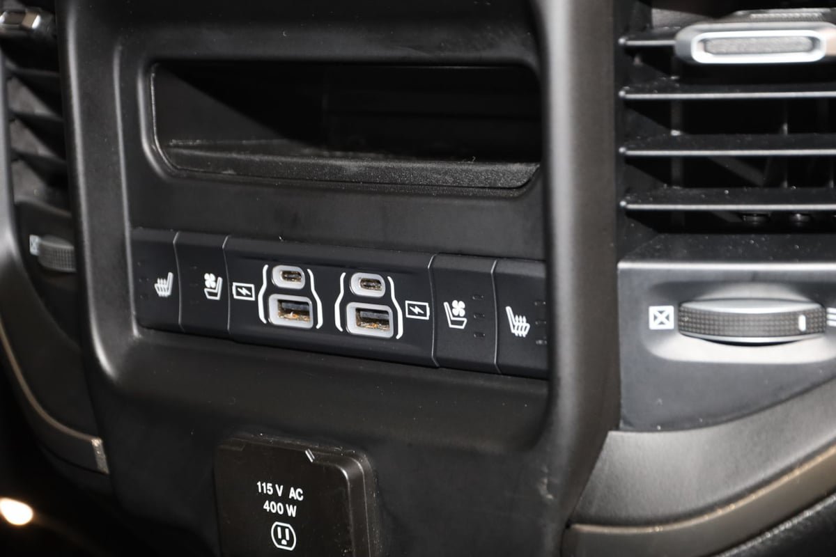 Used 2021 RAM 1500 Limited AWD/4WD image 16