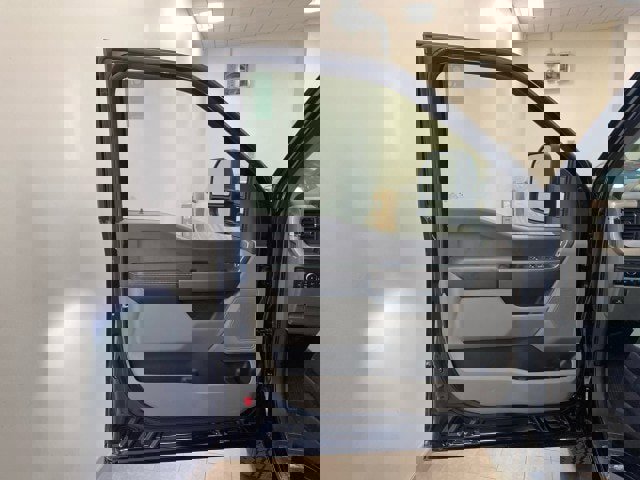 New 2025 Ford F350 XLT w/ 360-Degree Camera Package image 9