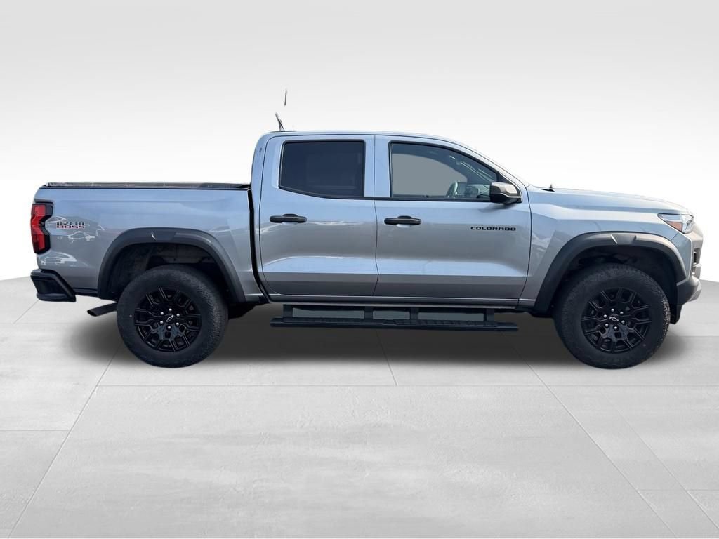 Used 2024 Chevrolet Colorado Trail Boss AWD/4WD image 7