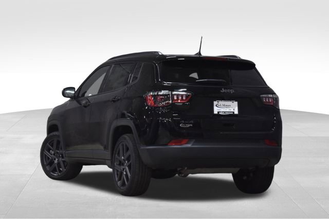 New 2026 Jeep Compass Latitude w/ Sun and Sound Group AWD/4WD image 2