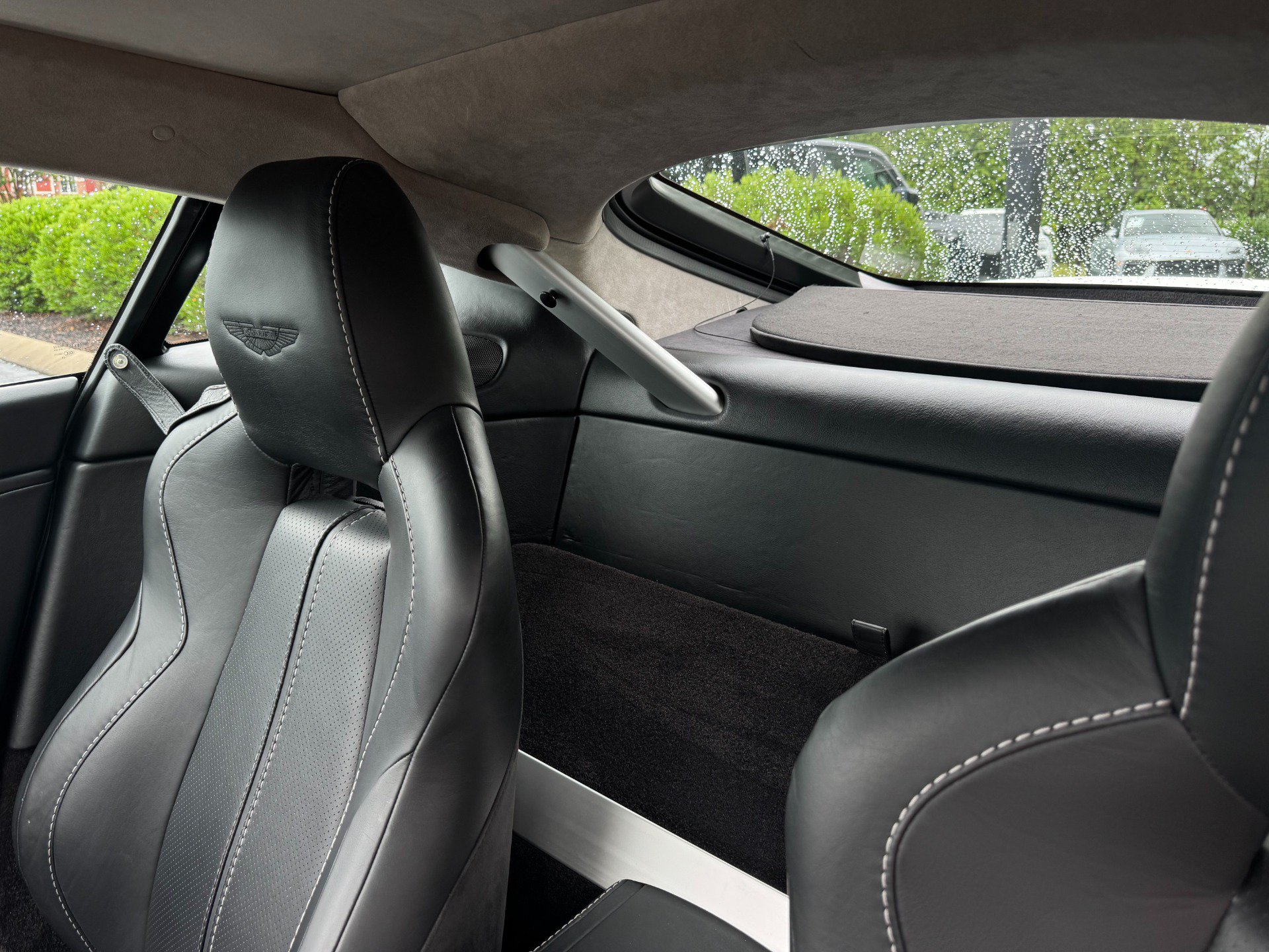 Used 2015 Aston Martin V8 Vantage GT RWD image 25