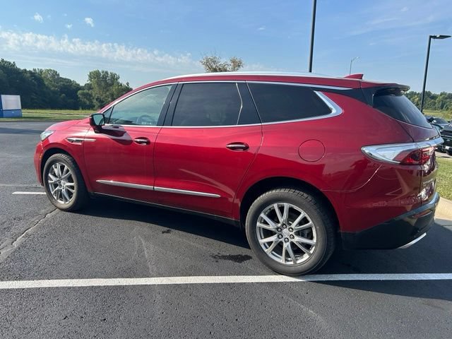 Used 2022 Buick Enclave Premium AWD/4WD image 7