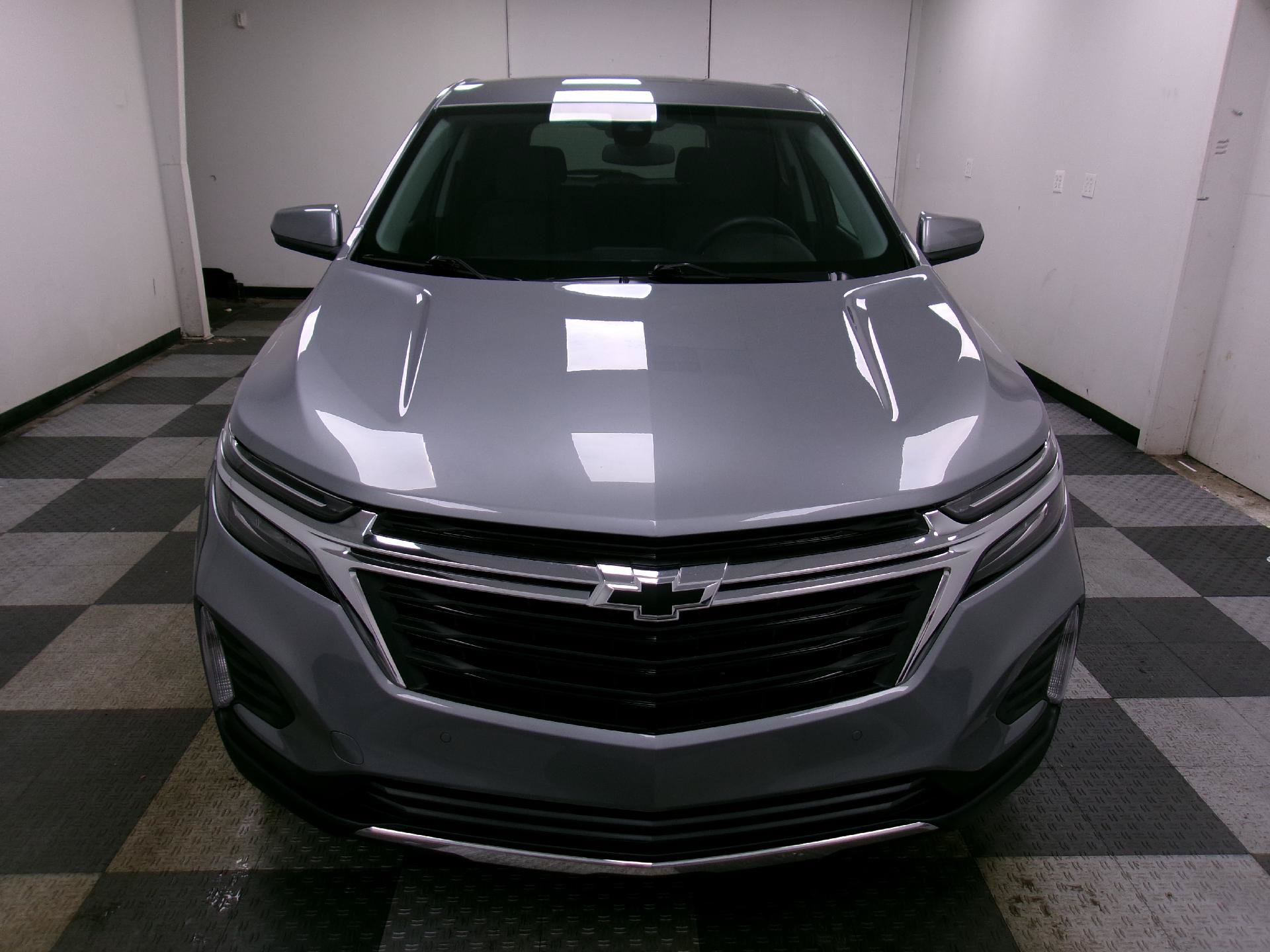 Used 2024 Chevrolet Equinox LT w/ LPO, Floor Liner Package FWD image 14