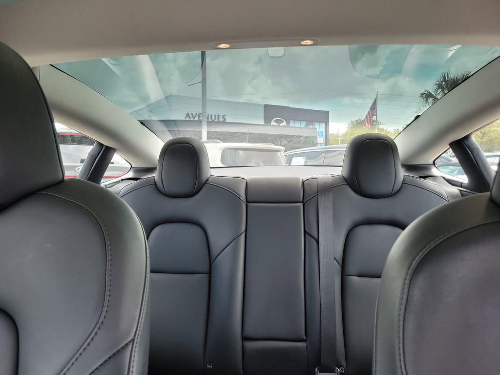 Used 2023 Tesla Model 3 Standard Range image 31