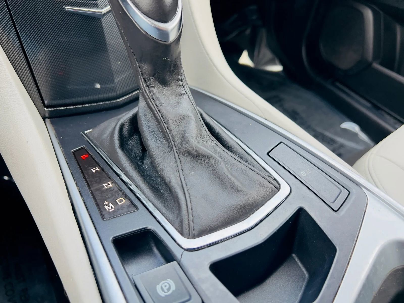 Used 2015 Cadillac SRX FWD image 31