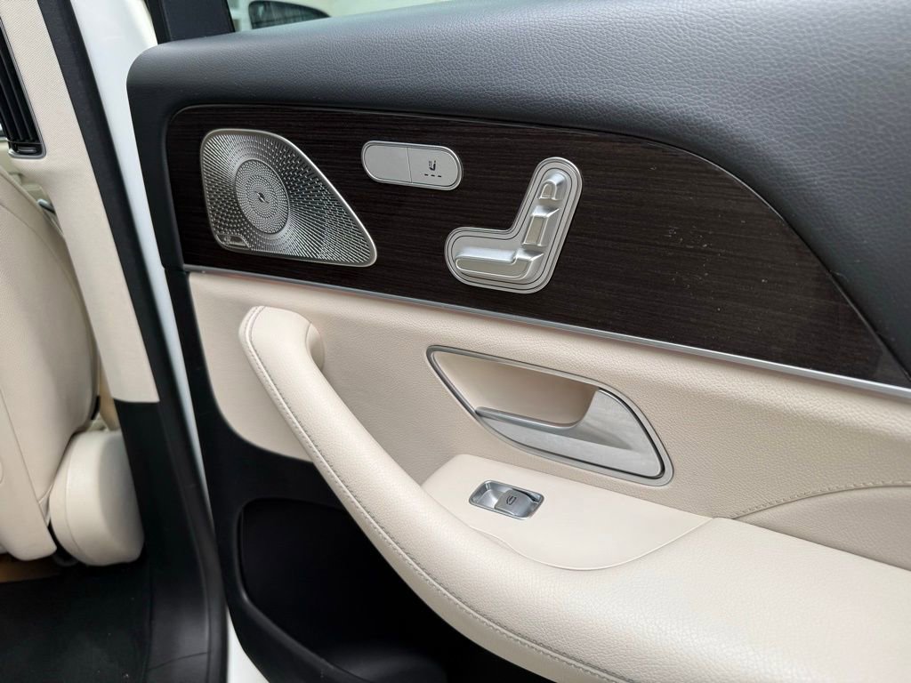 Used 2022 Mercedes-Benz GLS 450 4MATIC w/ Warmth & Comfort Package image 37