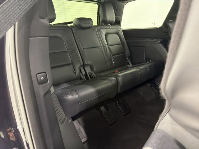 Used 2022 Lincoln Navigator Reserve AWD/4WD image 27