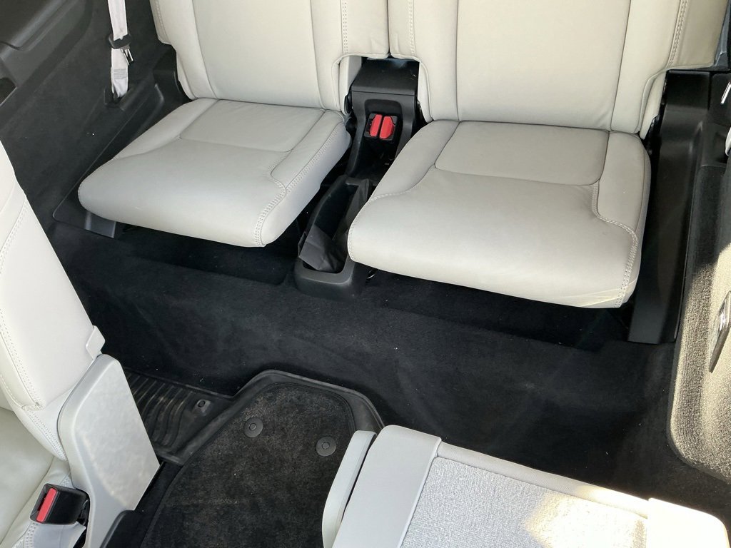 Used 2023 Volvo XC90 B6 Ultimate w/ Protection Package Premier image 30