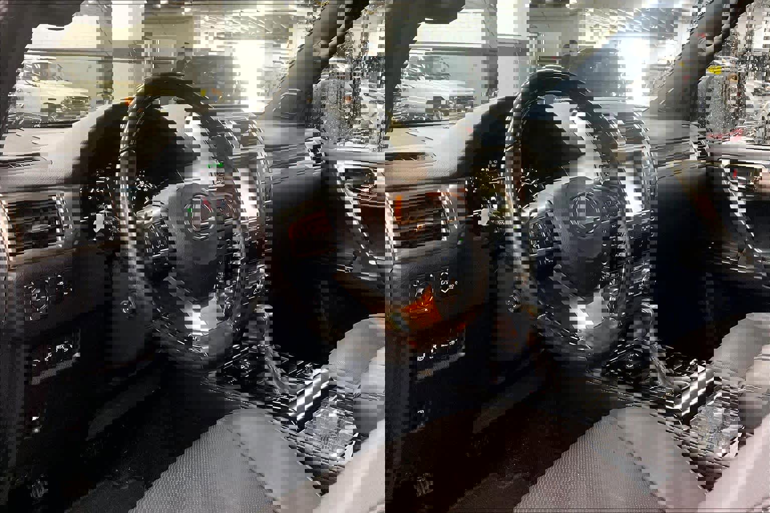 Used 2021 Lexus GX 460 Premium w/ Accessory Package image 18