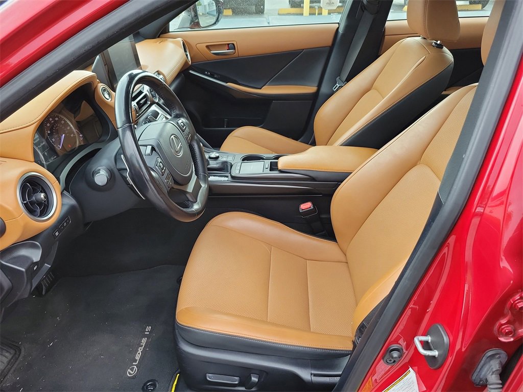 Used 2022 Lexus IS 300 image 12