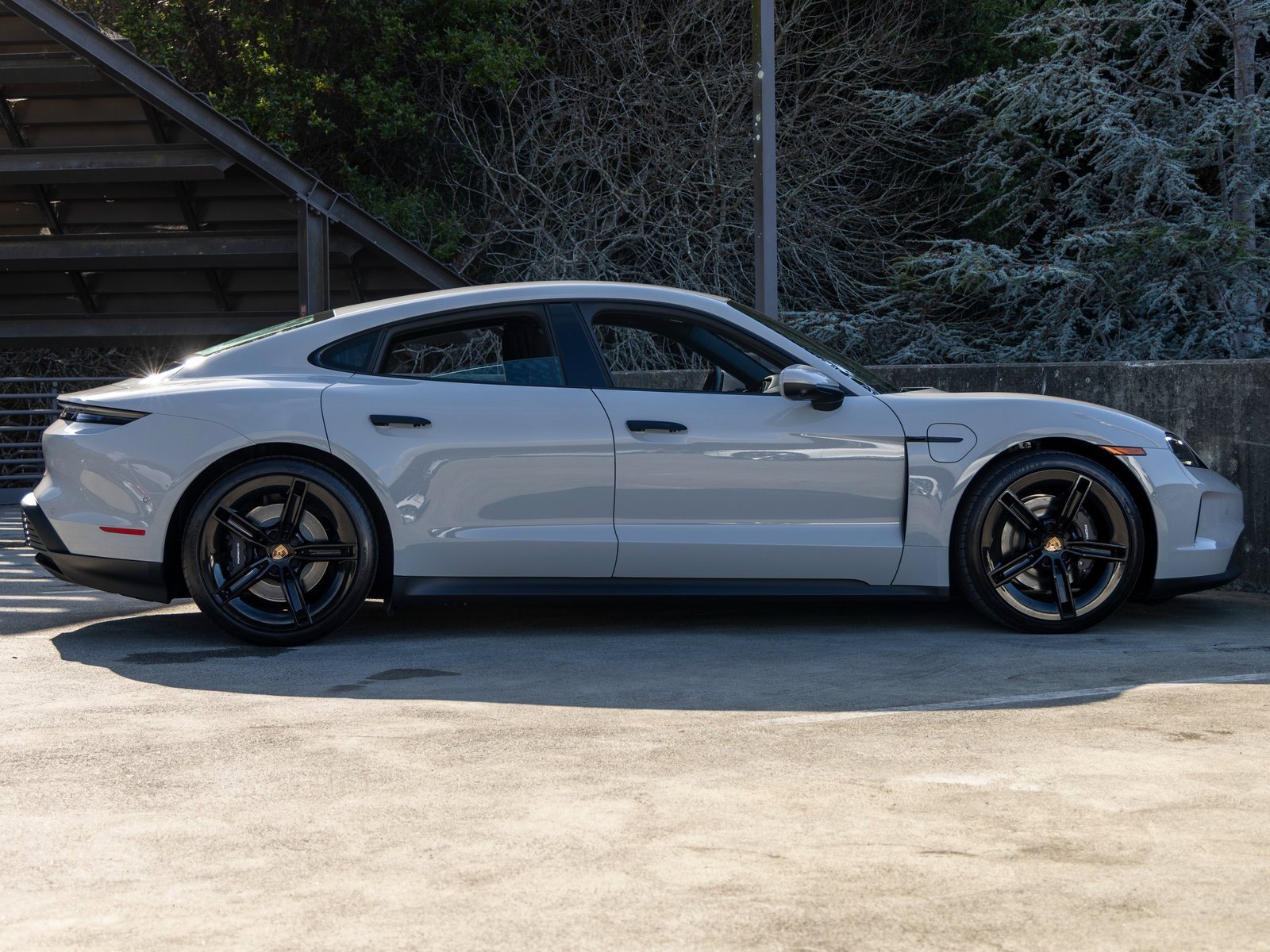 New 2025 Porsche Taycan image 12