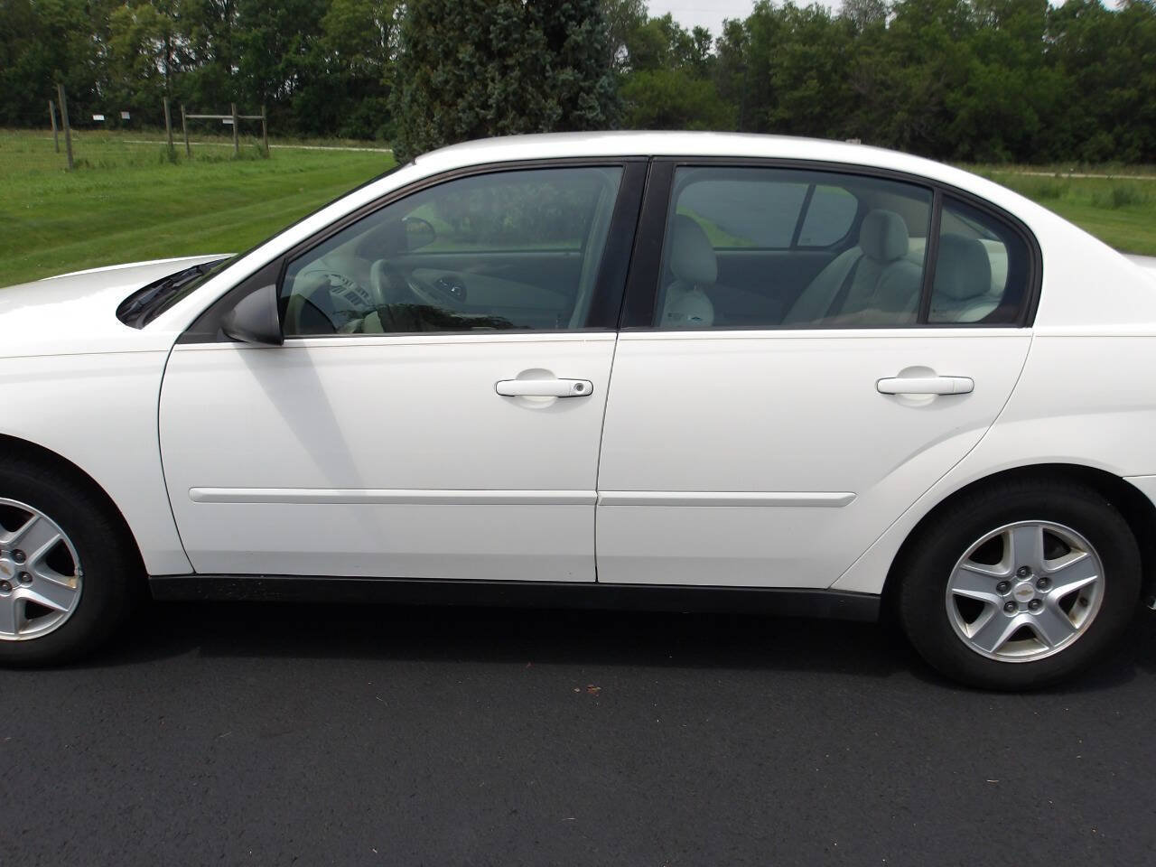 Used 2004 Chevrolet Malibu LS FWD image 27