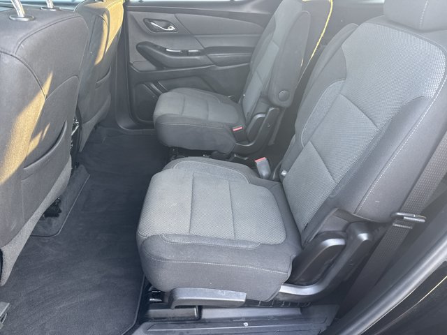 Used 2022 Chevrolet Traverse LT FWD image 24