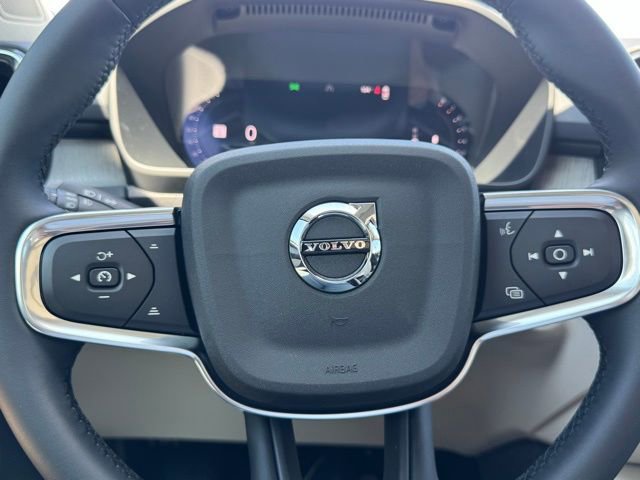 New 2026 Volvo XC40 B5 Plus w/ Protection Package Premier AWD/4WD image 32