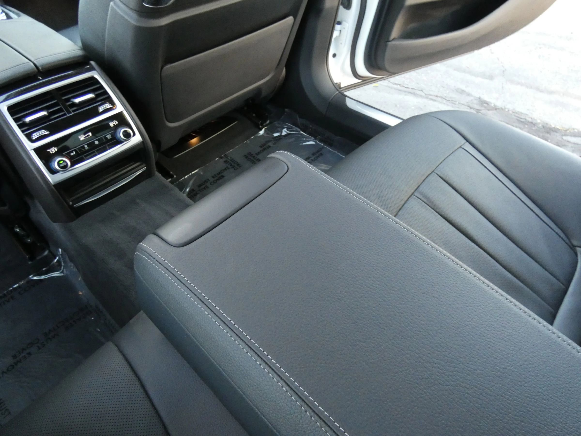 Used 2022 BMW 745e xDrive image 52