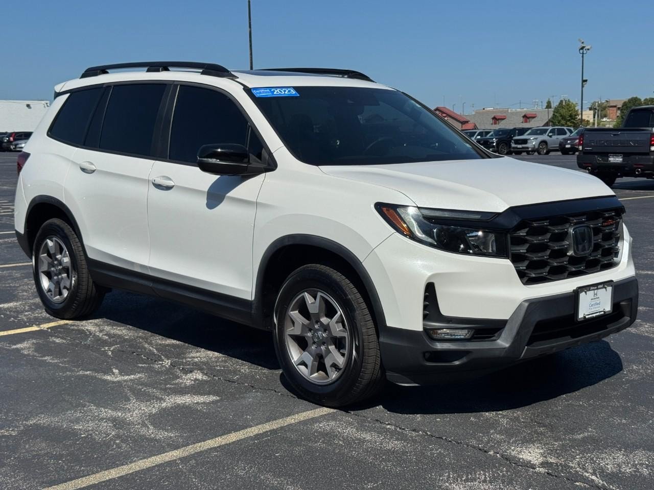 Certified 2023 Honda Passport TrailSport image 2