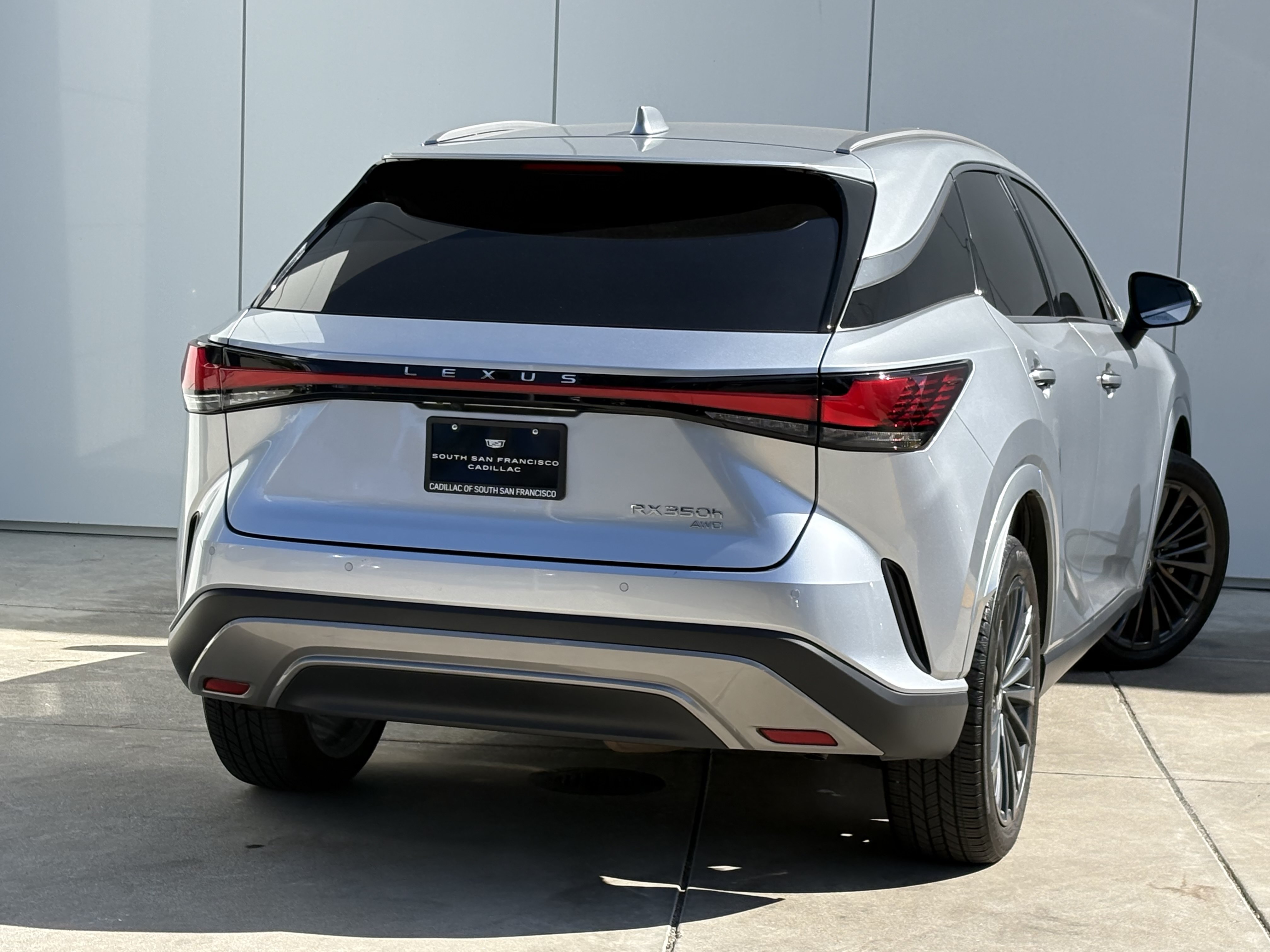 Used 2025 Lexus RX 350h w/ Convenience Package AWD/4WD image 6