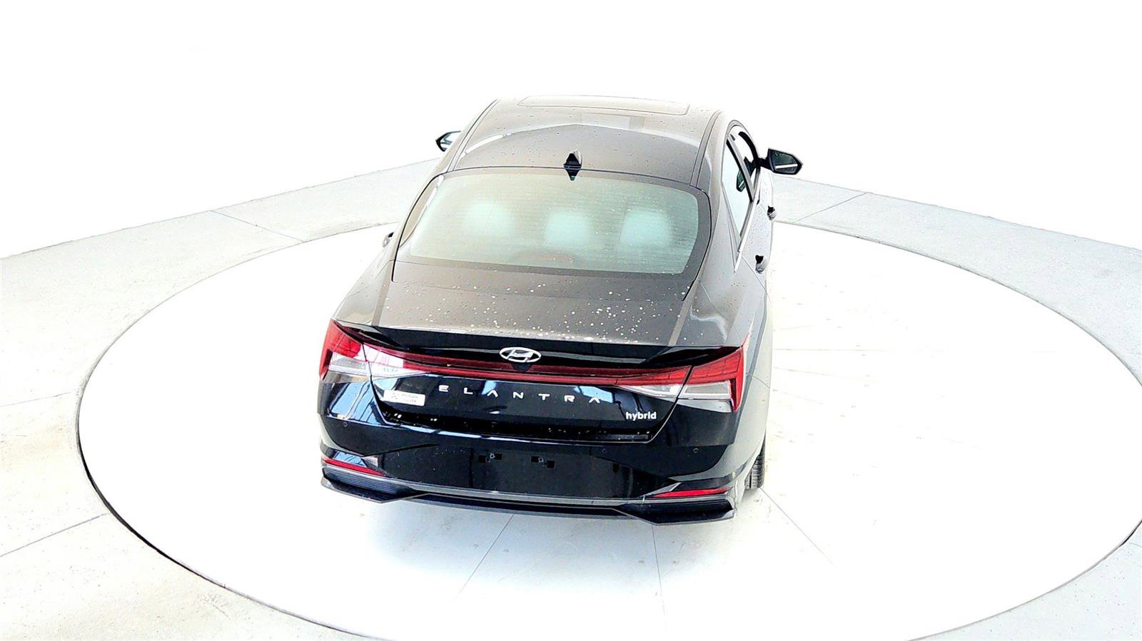 Used 2023 Hyundai Elantra Limited image 17