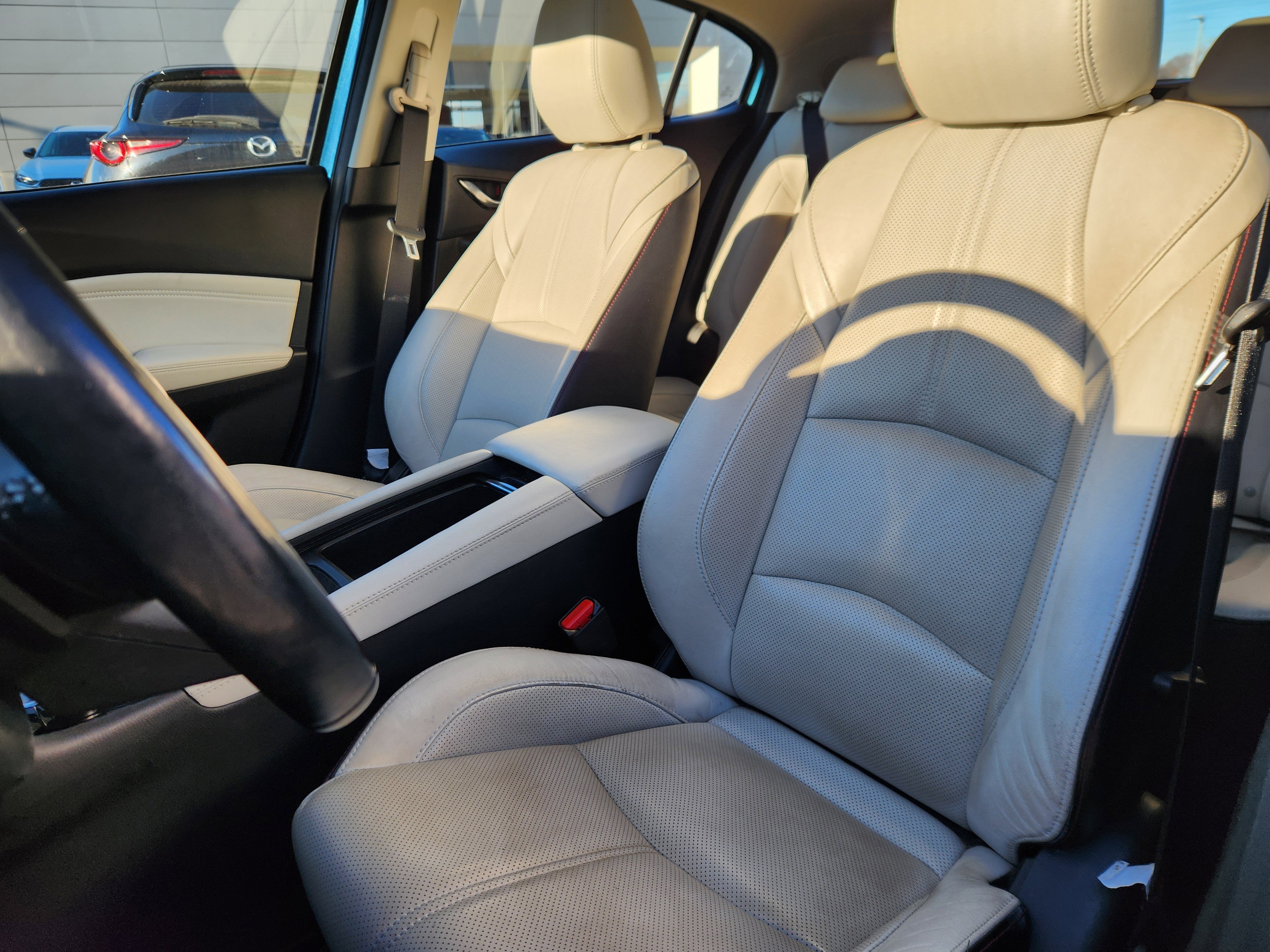 Used 2018 MAZDA MAZDA3 Grand Touring w/ Premium Equipment Package image 7