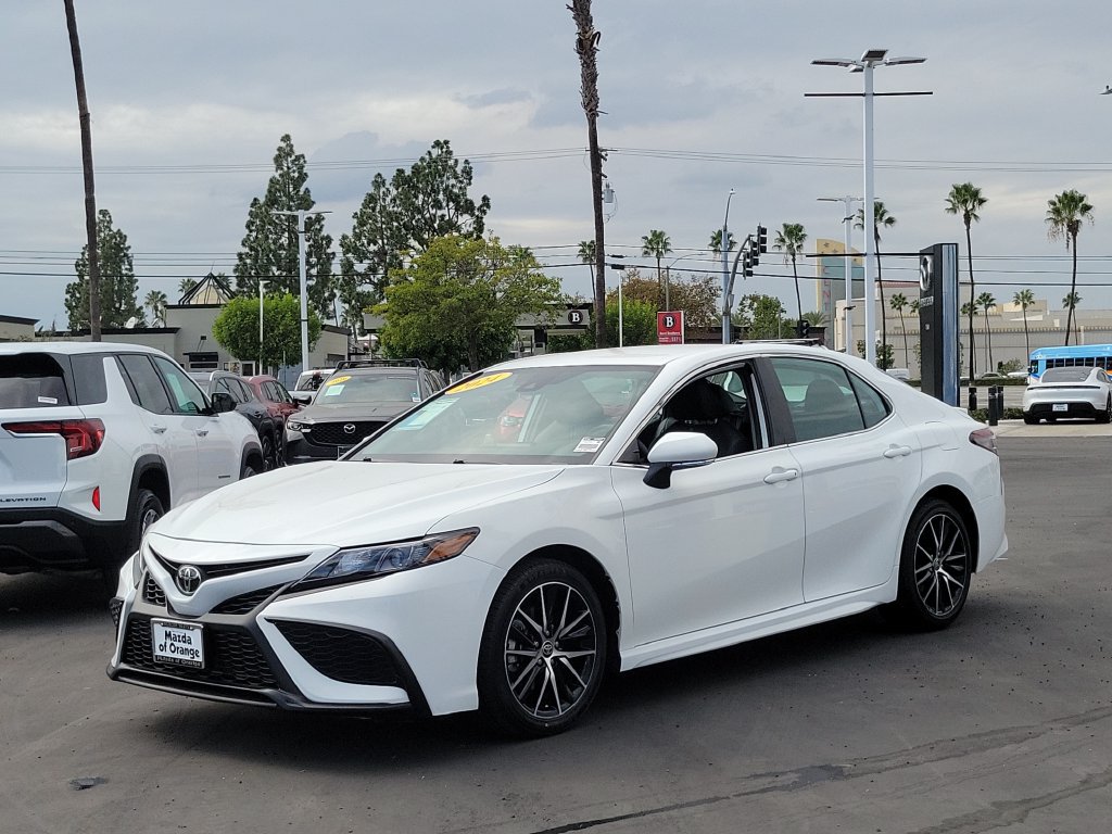 Used 2024 Toyota Camry SE FWD image 32