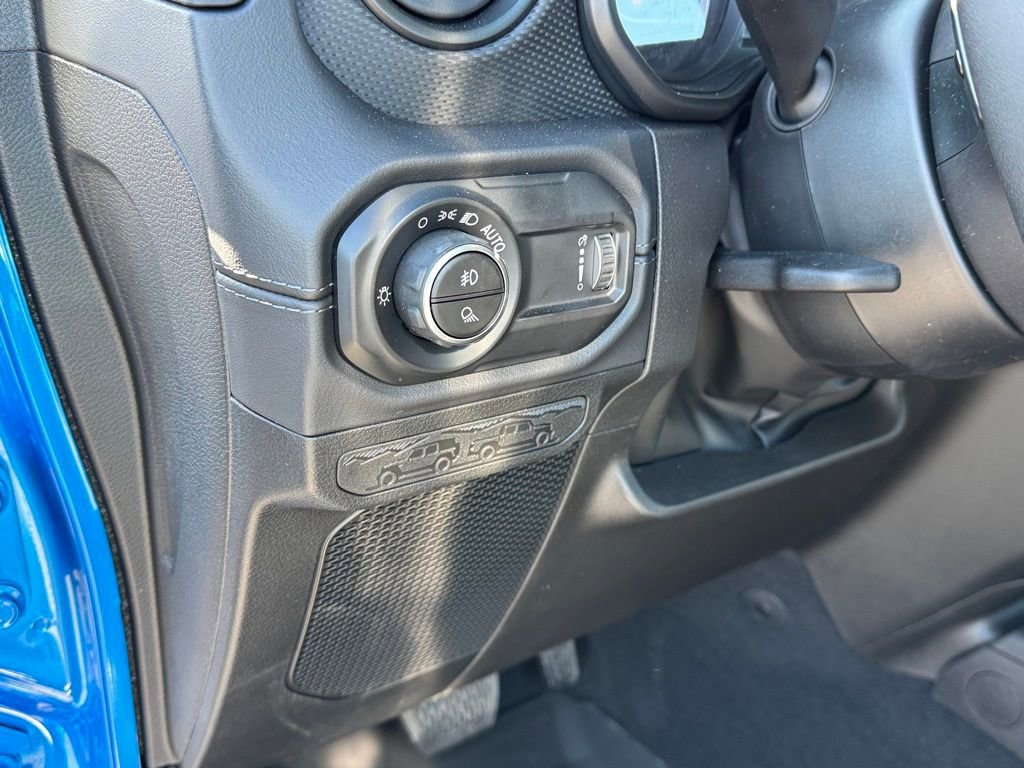 New 2025 Jeep Gladiator Mojave image 17