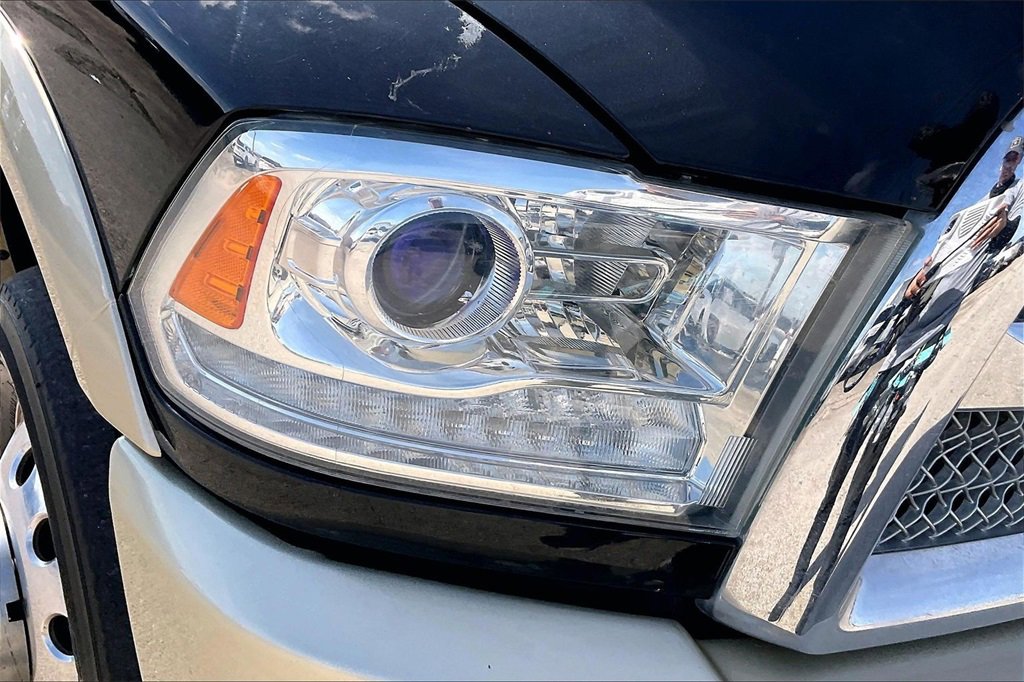 Used 2014 RAM 3500 Laramie Longhorn image 33