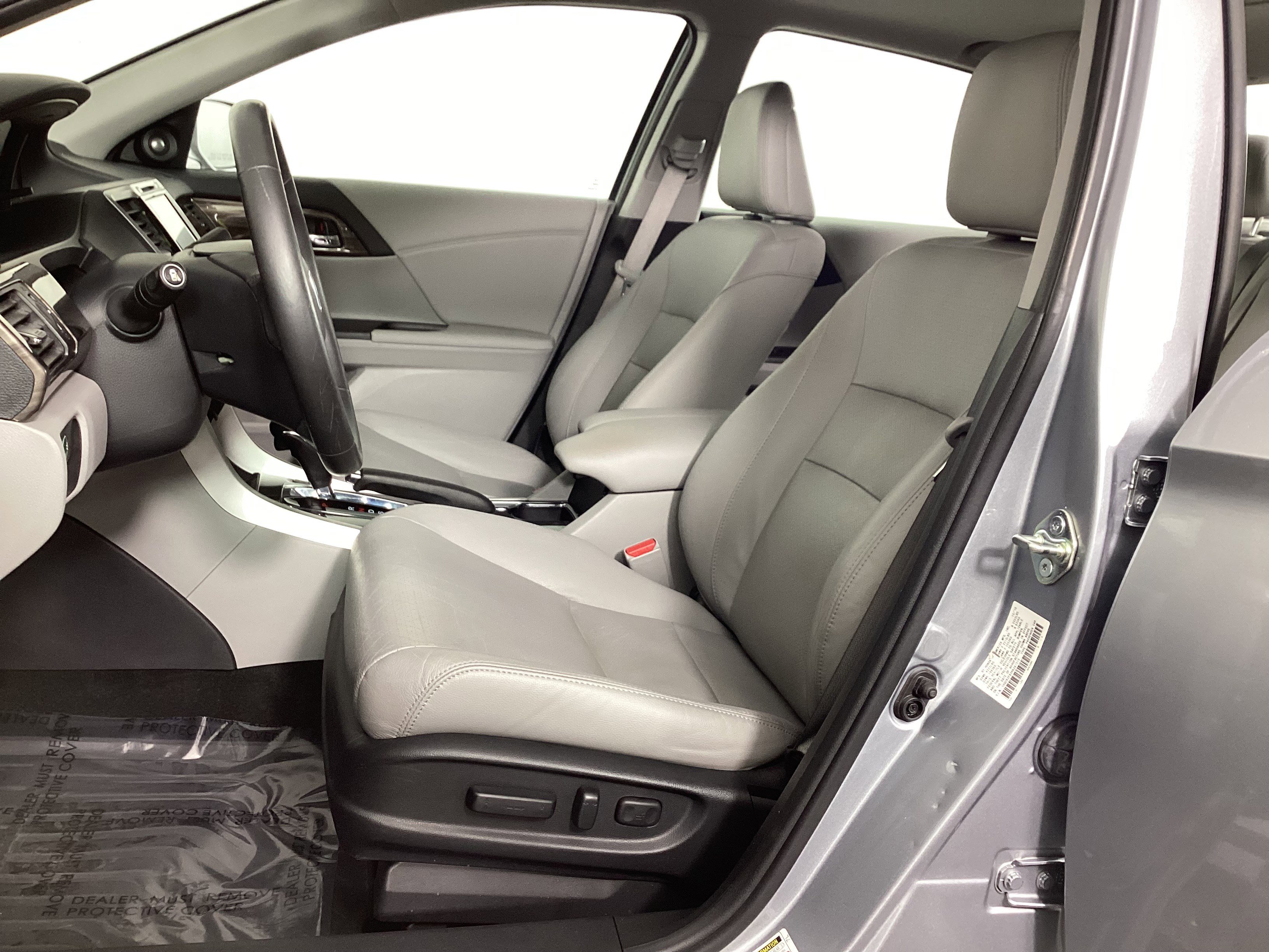 Used 2017 Honda Accord EX-L image 30