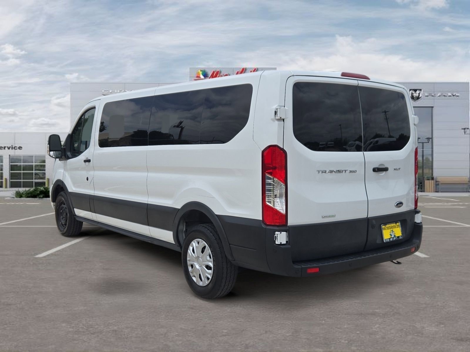 Used 2023 Ford Transit 350 XLT RWD image 3