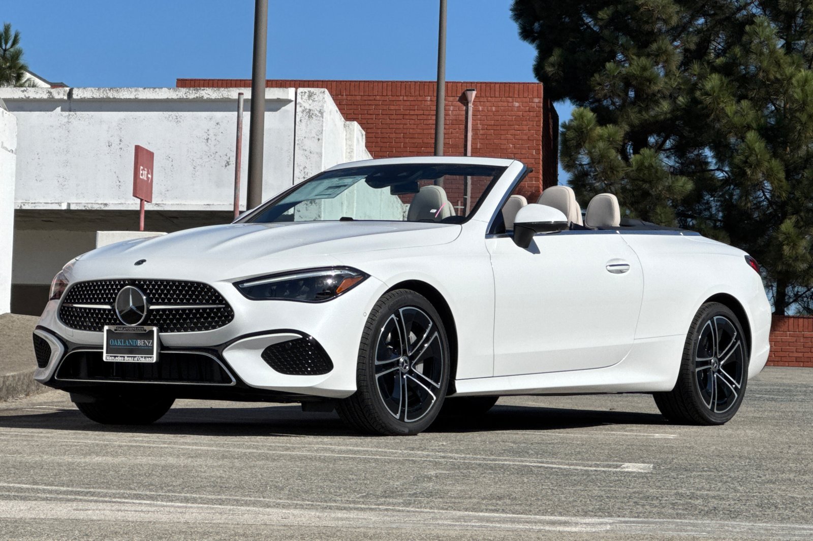 New 2027 Mercedes-Benz CLE 300 4MATIC Cabriolet image 8