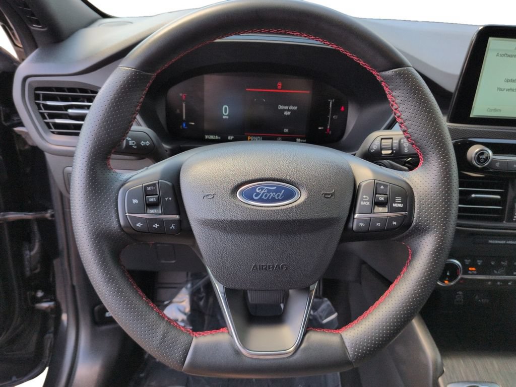 Used 2025 Ford Escape ST-Line Select AWD/4WD image 12