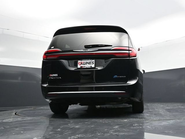 Used 2024 Chrysler Pacifica Limited FWD image 59
