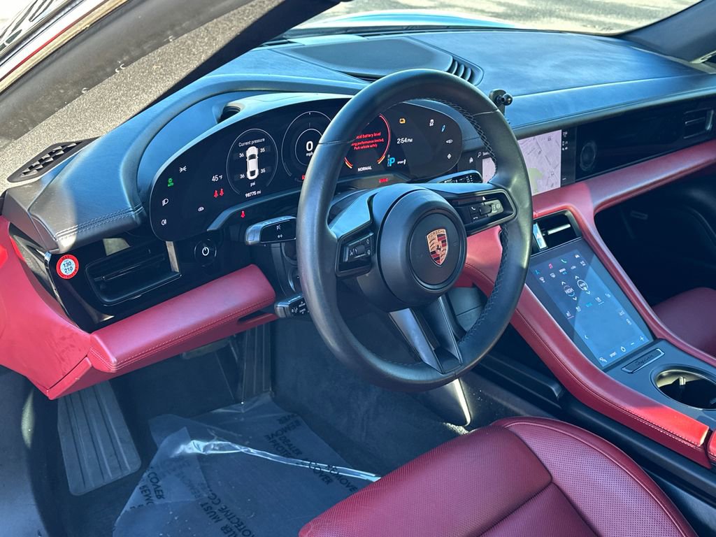 Used 2020 Porsche Taycan 4S image 18