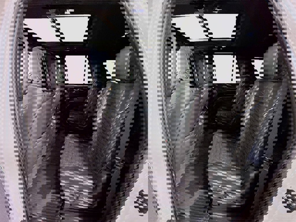 Used 2021 Cadillac Escalade Sport Platinum w/ LPO, ONYX Package image 19