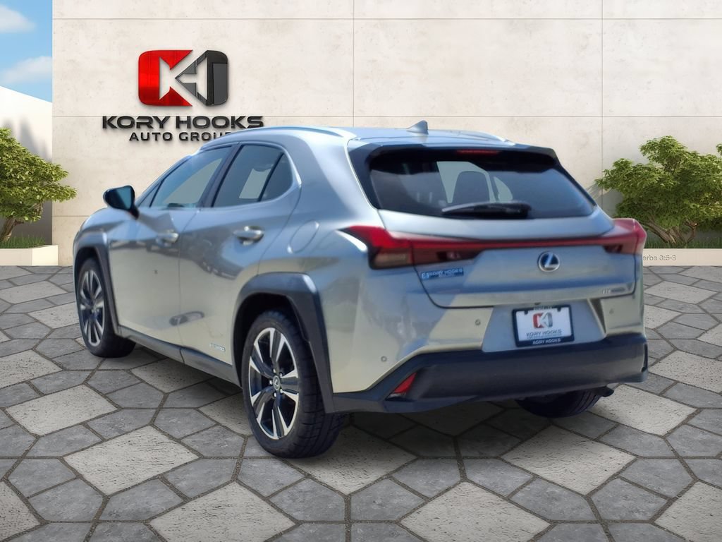 Used 2021 Lexus UX 250h w/ Accessory Package (Z2) AWD/4WD image 4