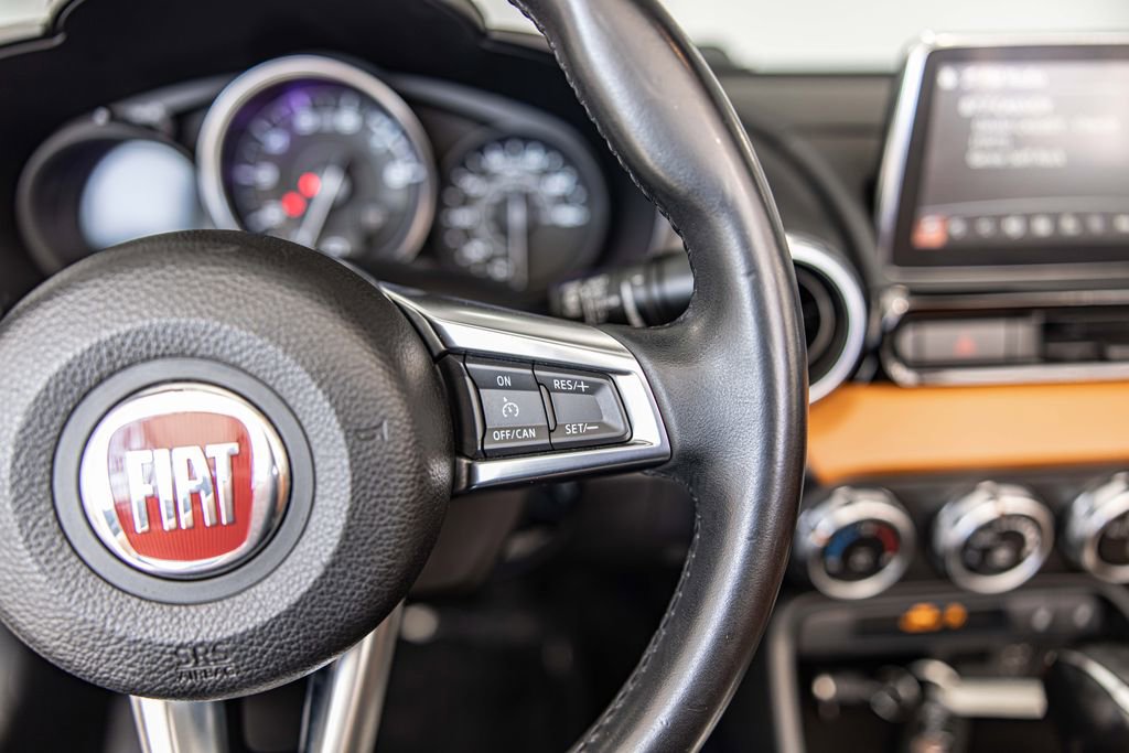 Used 2018 FIAT 124 Spider Lusso w/ Convenience Group RWD image 23