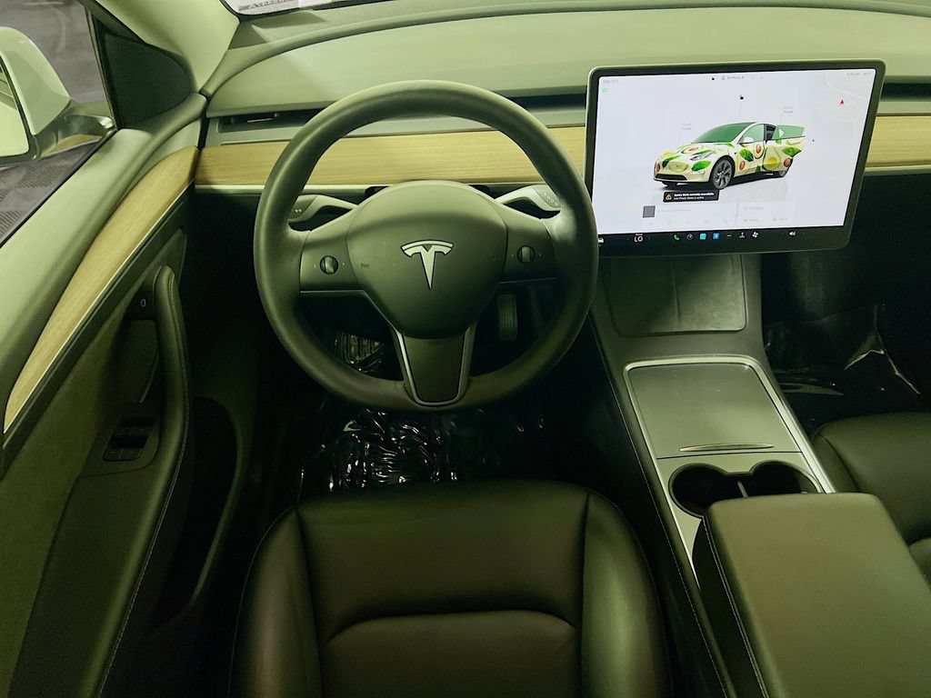 Used 2025 Tesla Model Y Long Range AWD/4WD image 19