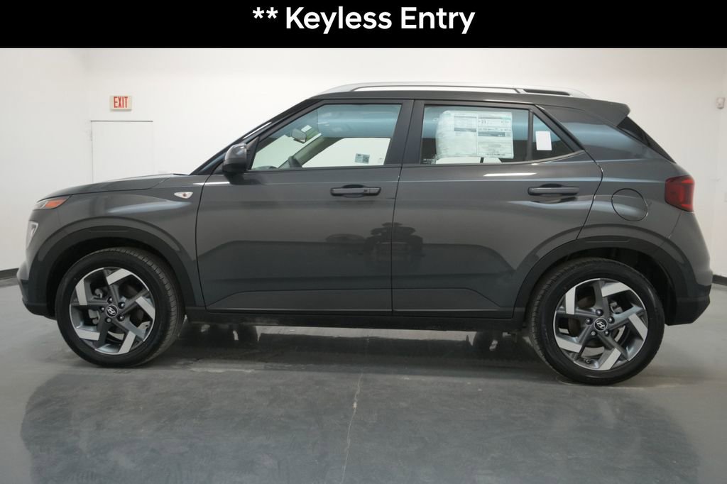 New 2024 Hyundai Venue SEL image 6