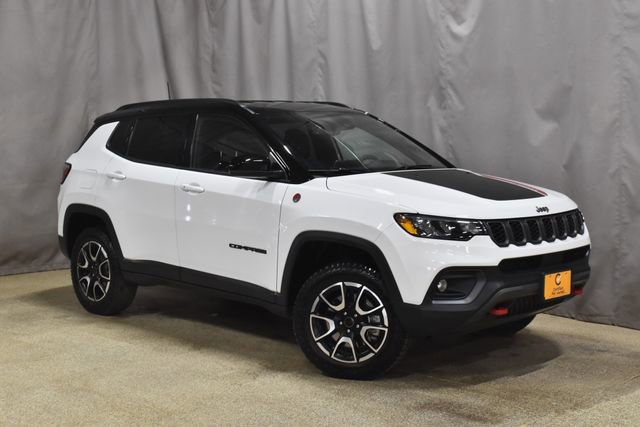 Certified 2025 Jeep Compass Trailhawk image 4
