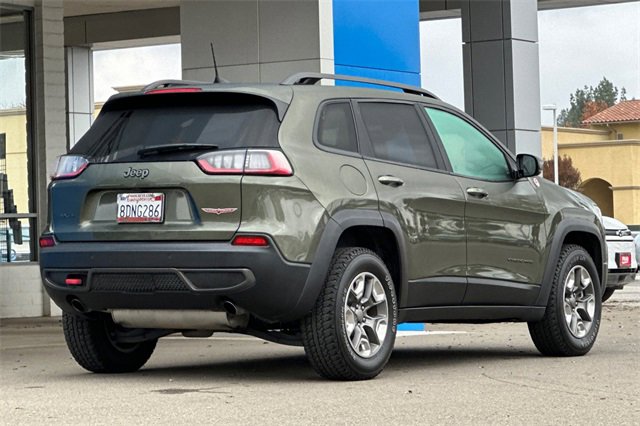 Used 2019 Jeep Cherokee Trailhawk image 5