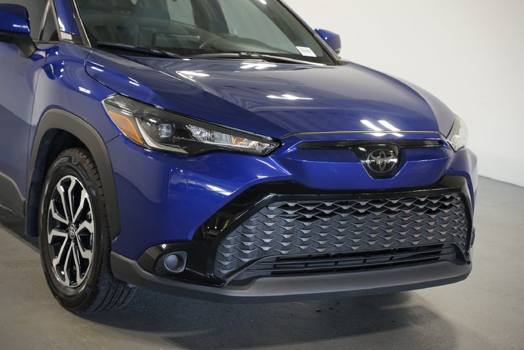 Certified 2023 Toyota Corolla Cross AWD Hybrid image 4