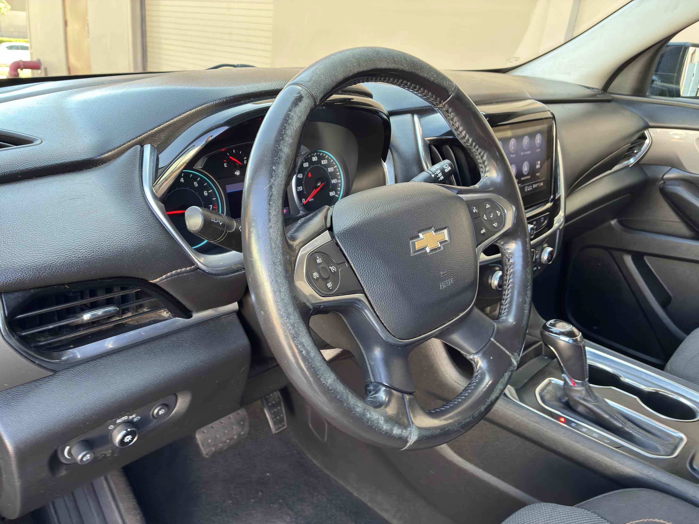 Used 2020 Chevrolet Traverse LT FWD image 18