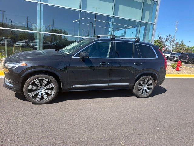 Used 2022 Volvo XC90 T8 Inscription w/ Advanced Package AWD/4WD image 2