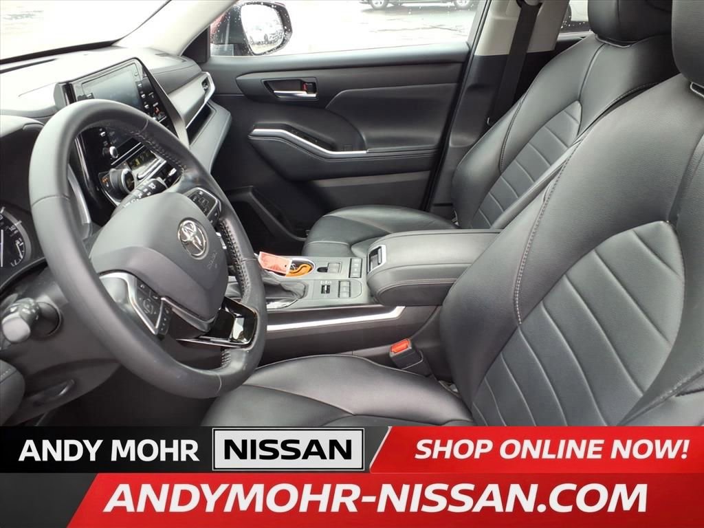 Used 2021 Toyota Highlander XLE image 14