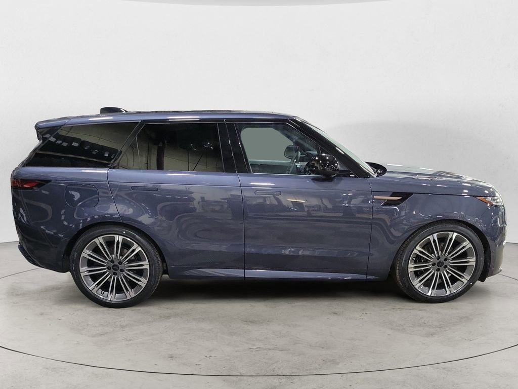 New 2026 Land Rover Range Rover Sport Dynamic SE image 6