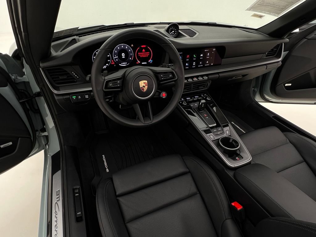 Used 2025 Porsche 911 Carrera image 24