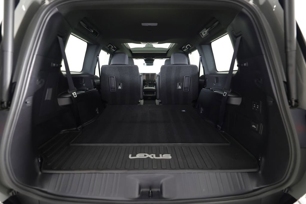 Used 2026 Lexus GX 550 w/ Accessory Package (31) AWD/4WD image 15