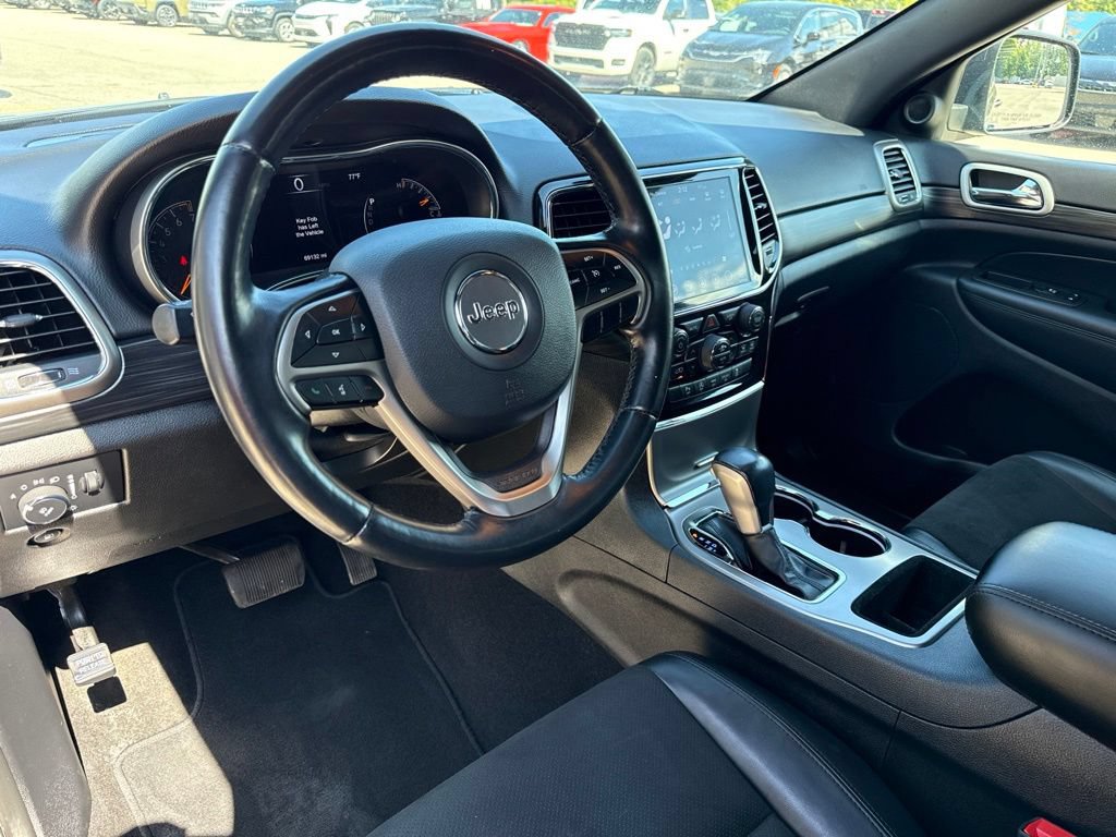 Used 2021 Jeep Grand Cherokee Laredo X AWD/4WD image 2