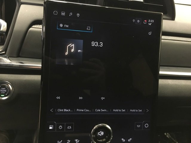 Used 2025 GMC Terrain Elevation image 23