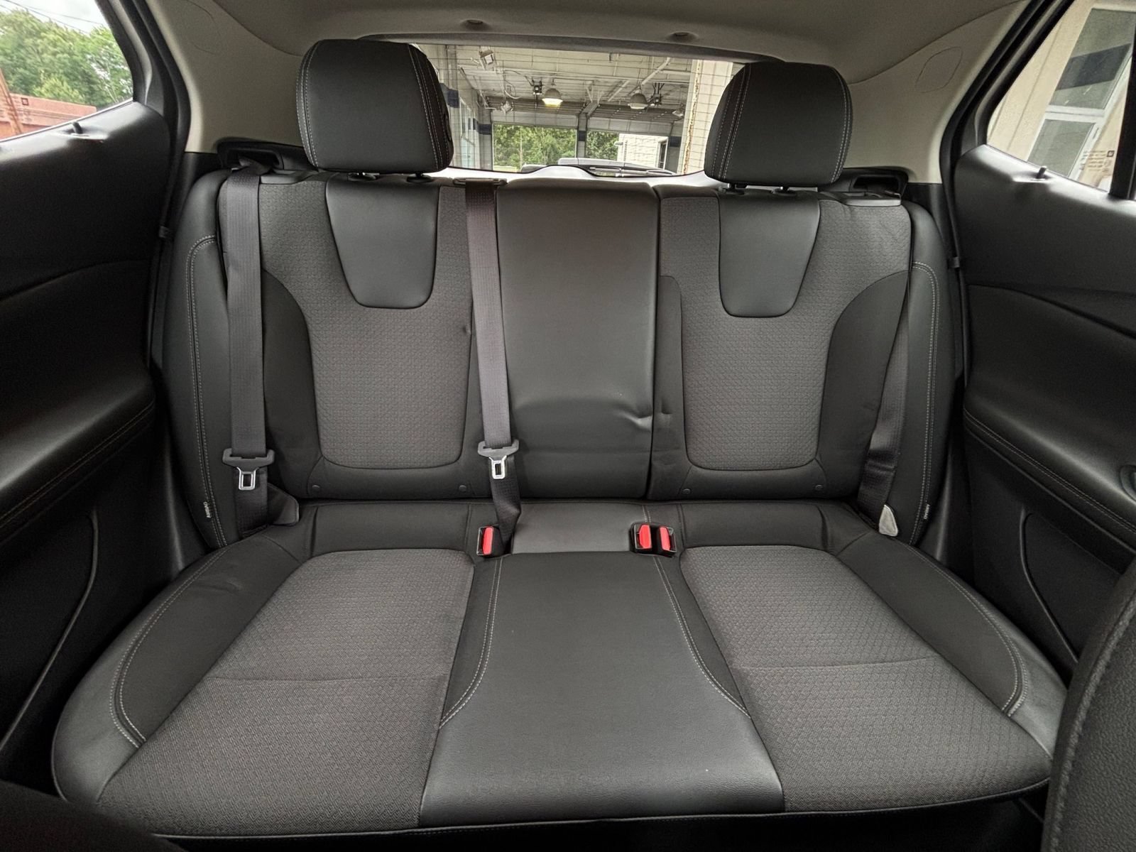Used 2025 Buick Encore GX Preferred FWD image 38